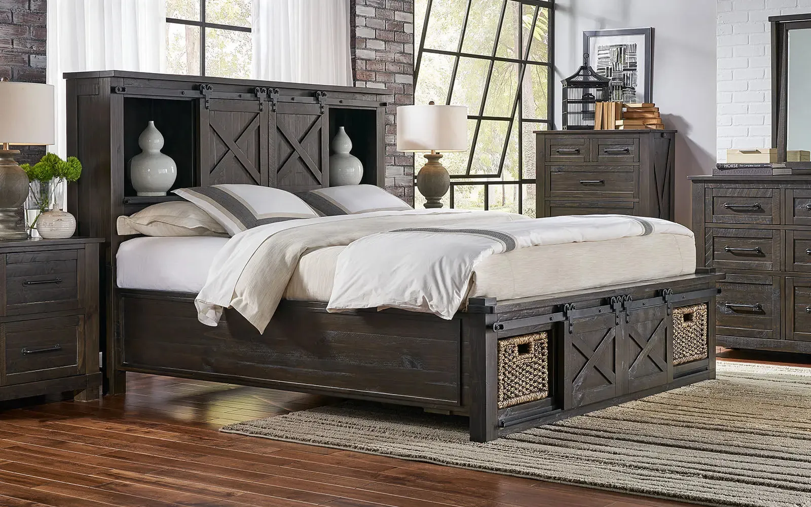 Sun Valley Cal-King Storage Hdbr W/ Rotating Storage